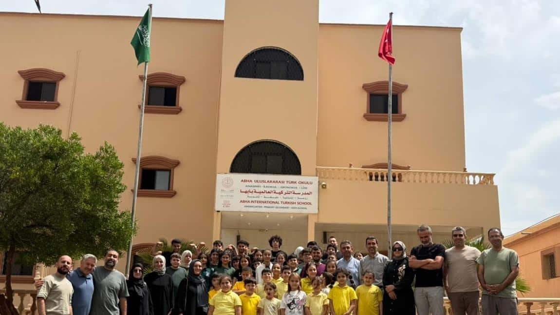 Abha Uluslararası Türk Anadolu Lisesi Fotoğrafı